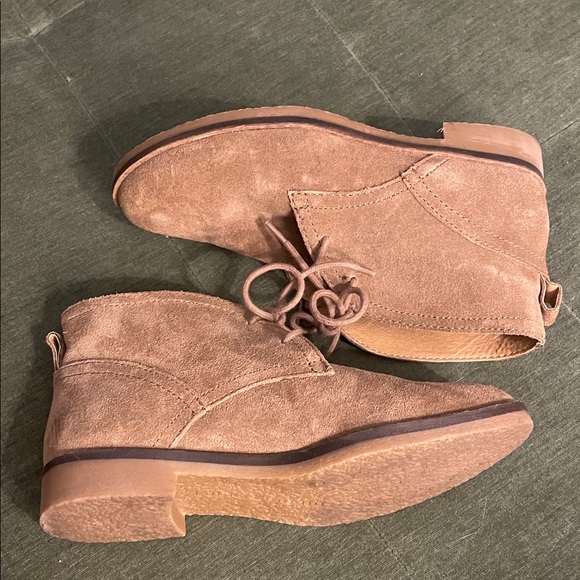 Lucky Brand Shoes - Lucky Brand Chukka Boot Womens 6.5 Leather Tan Lace Up Mid Suede Bootie Ankle